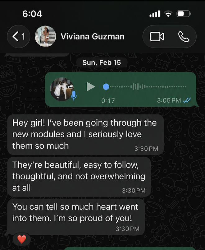 Real WhatsApp review from Viviana Guzman about the bilingual curriculum